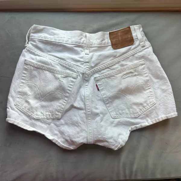 Levis denim shorts - Image 2