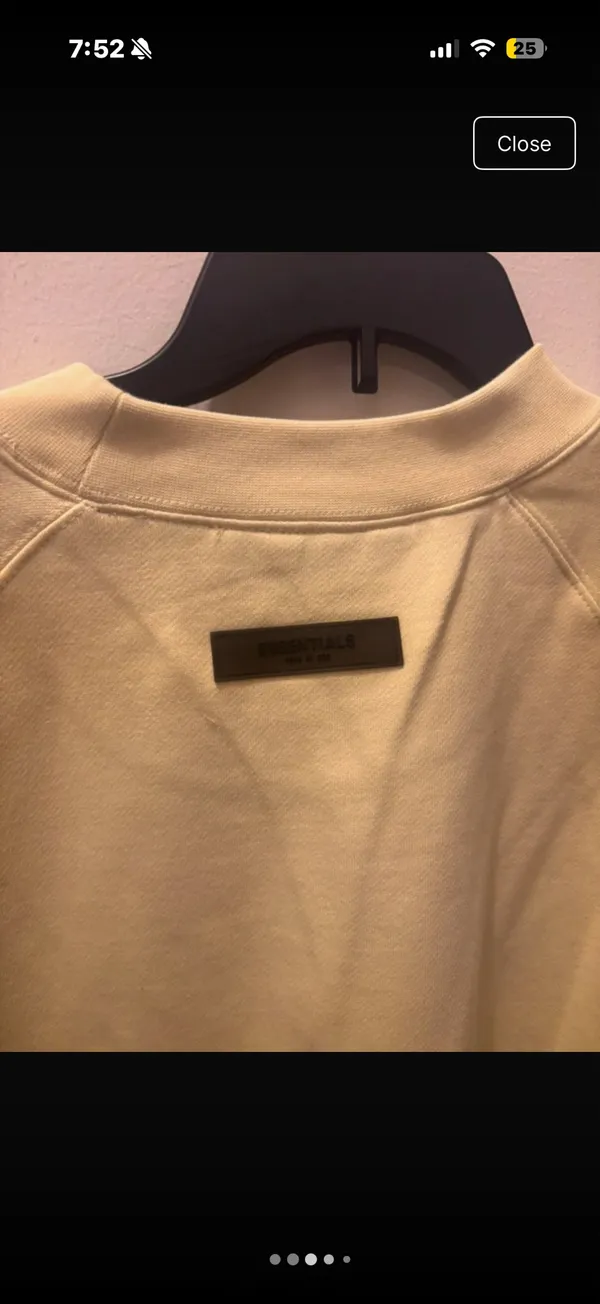 Essential fear of God crewneck size XL - Image 4