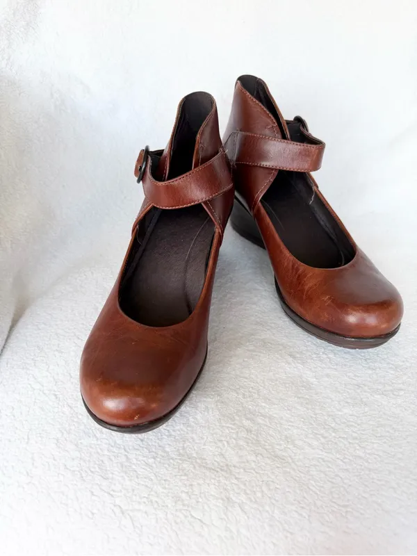 Dansko Womens Rebel Wedge Pump 39 Mary Jane Buckle Casual Heels Leather Brown - Image 8