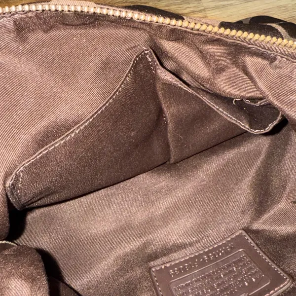 Coach Black Signature Shoulder Bag - Image 4