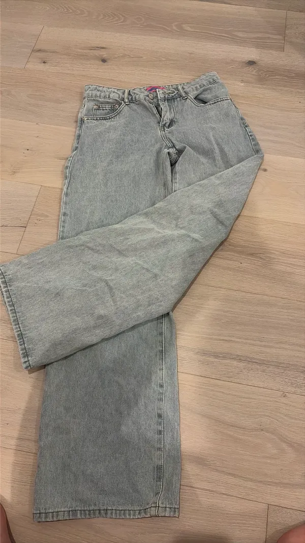 Edikted Jeans Low-Rise - Image 5