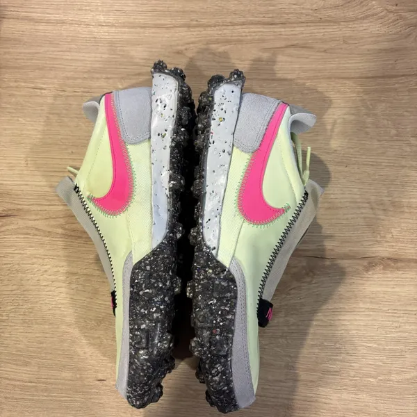 Nike Waffle Racer Crater Women's Racing Trail Running Shoes Barely‎ Volt 6.5 - Image 9