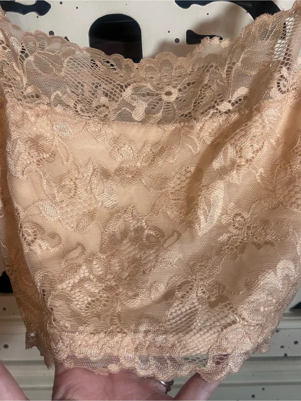 Delicate Lace Bandeau Bralette in Blush - Image 3