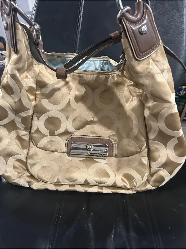 Coach Beige and Brown Signature Jacquard Shoulder Bag - Image 4