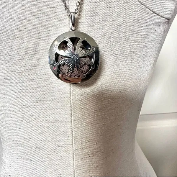 Silver tone long lava stone infuser pendant necklace - Image 3
