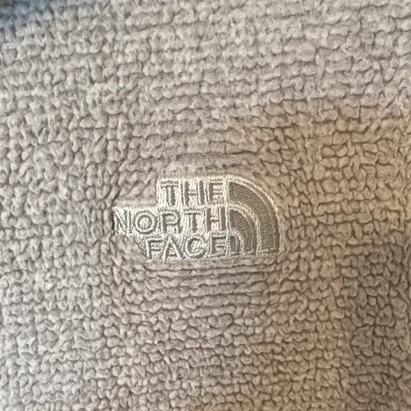 The North Face Women's Light Gray Teddy Fleece Full-Zip Jacket - Image 3