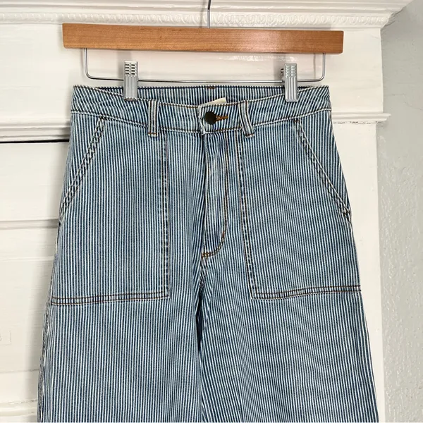 Universal Threads Women's Wide-Leg Blue Jeans - Image 2