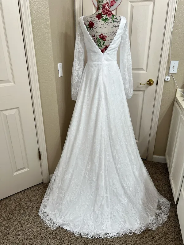Vintage Style Allover Lace Wedding Dress Long Bishop Sleeve White Size 4 - Image 4
