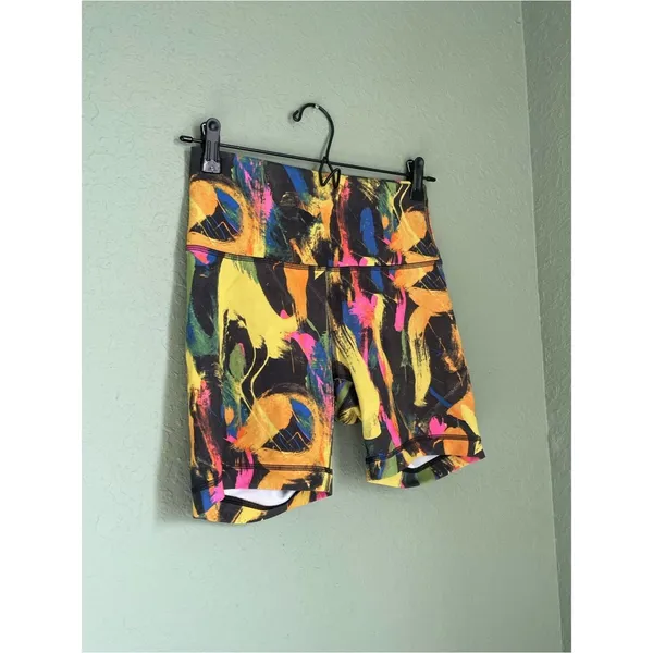 Lululemon Wunder Train High Rise Short Size 8 Undertone Black Multi Biker - Image 9