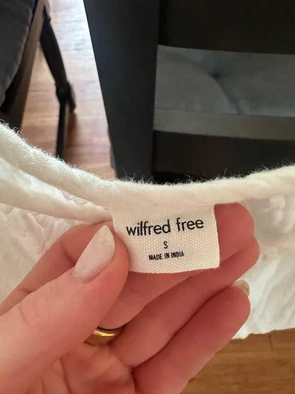 Wilfred Free Aritzia Top - Image 2