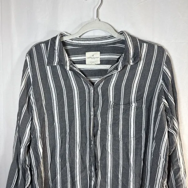 American Eagle Oversized Fit Grey And White Striped Button Shirt Women’s Medium - Image 2
