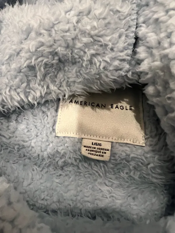 American Eagle Sweatshirt - Image 2