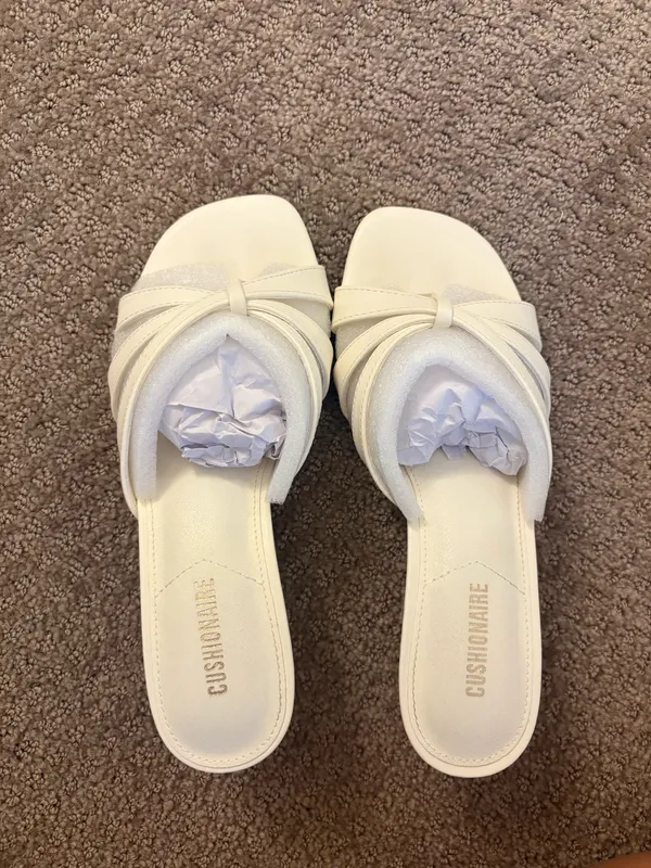 Cushionare Malta Kitten Heels - Cream 6 - Image 3