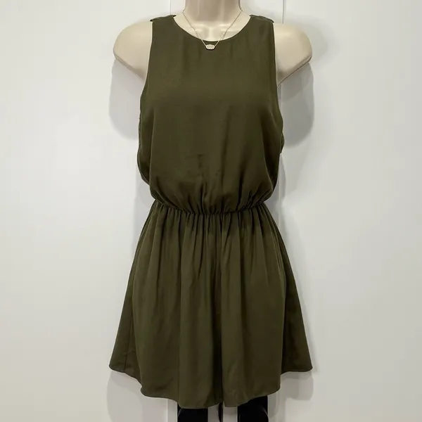 Alice + Olivia Open Back Romper Sleeveless Olive Green 2 Minimal Chic Vacation - Image 4