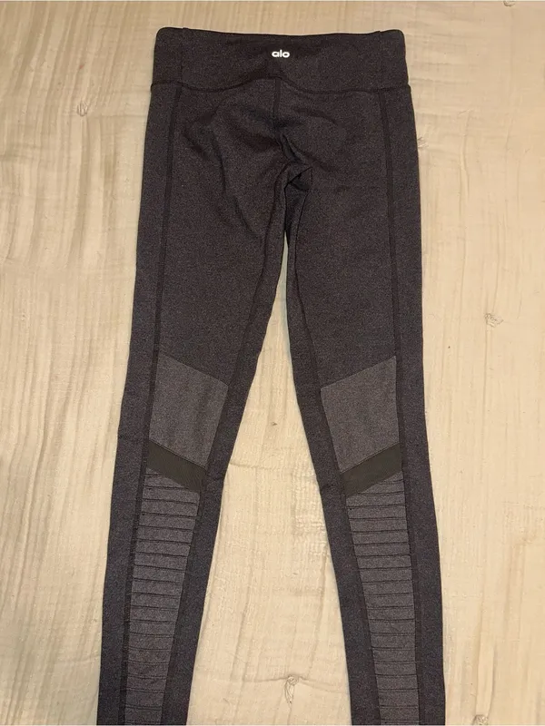 Alo Yoga Moto Full Length Leggings size M - Image 3