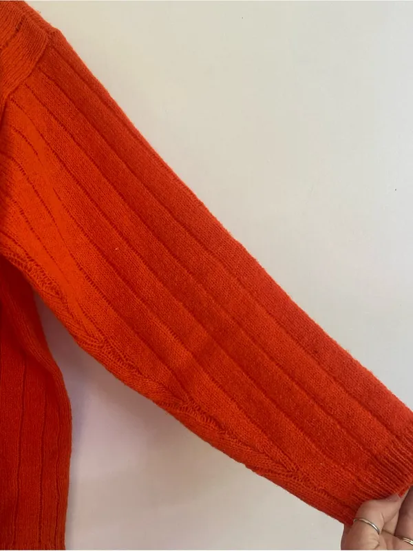 Express Tricot Orange Ribbed V-Neck Sweater 100% Wool Vintage - Image 7