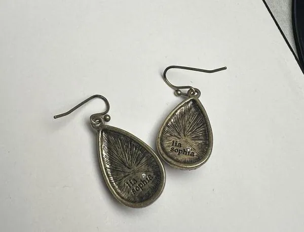 Lia Sophia Plum Red Teardrop Rhinestone Dangle Pierced Earrings Bronze Tone - Image 9