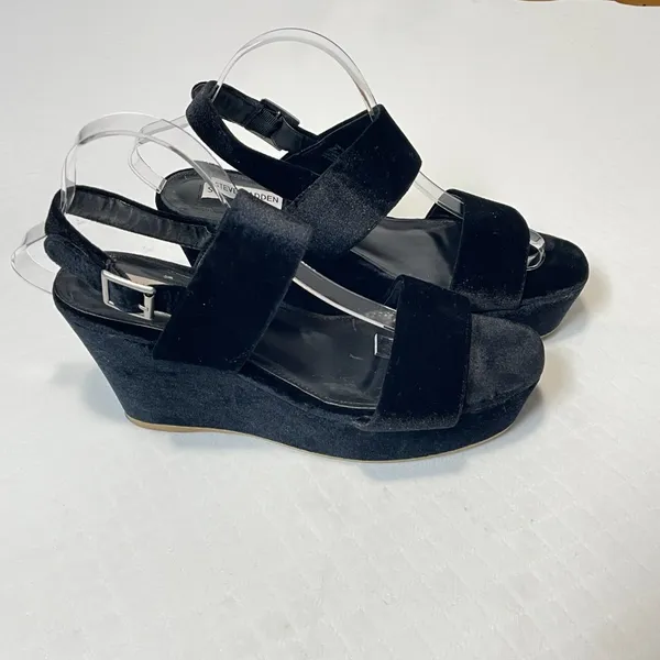 Steve Madden Carlyle‎ Women's Black Velvet Wedge Sandals Size 10M - Image 9