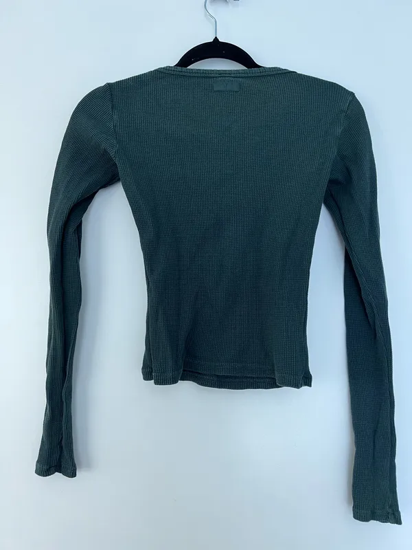 Skims long sleeve and shorts - Image 3