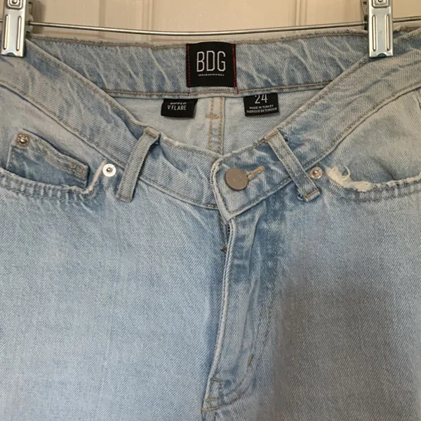 BDG Urban Outfitters Jeans Dipped V Flare Women’s size 24 - Image 5