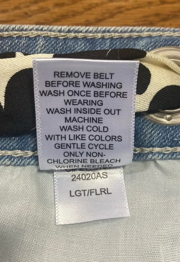 Altar'd State Mid Rise Womens Denim Jean Shorts Size 26 Distressed Fabric Belt Light Wash Blue NWT - Image 8