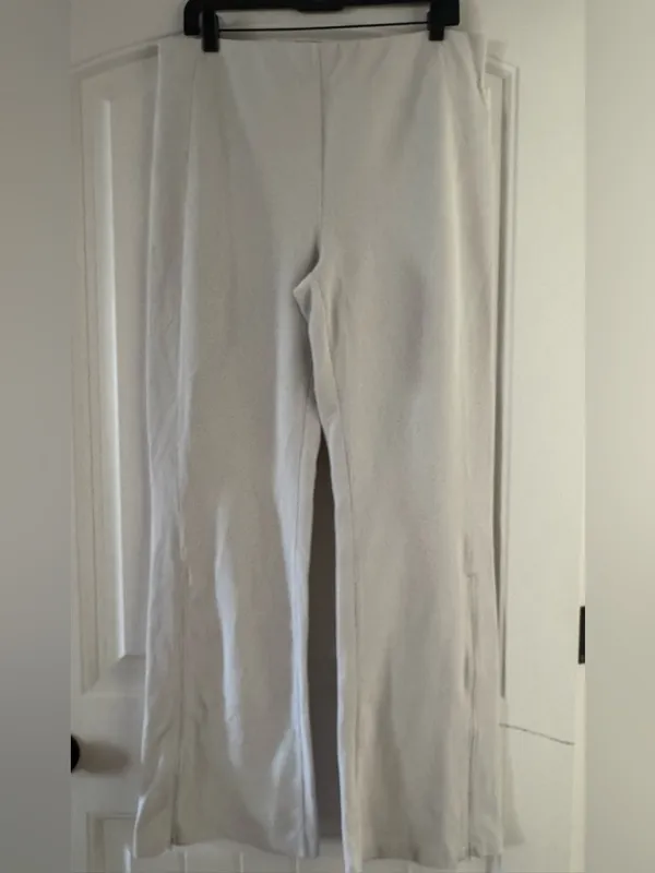 Lululemon Ribbed Softstreme Zip Leg Flared Pant in Bone NWOT - Image 4