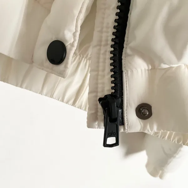 Alo Yoga Aspen Love Puffer Jacket Ivory M - Image 4