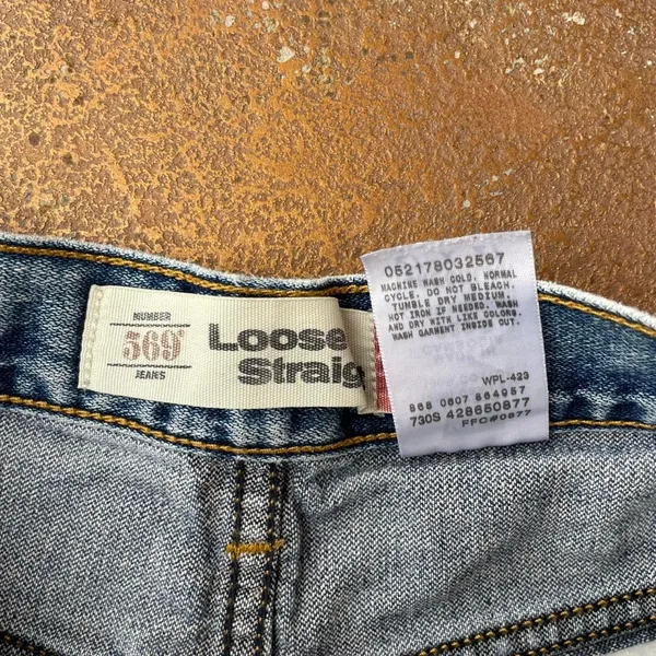 Vintage Levi’s 569 shorts waist 26 - Image 6