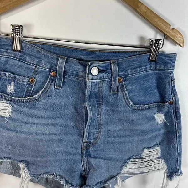 Levi's Women's 501 Light Wash Button Fly Distressed‎ Jean Shorts Sz 28 Boho - Image 2