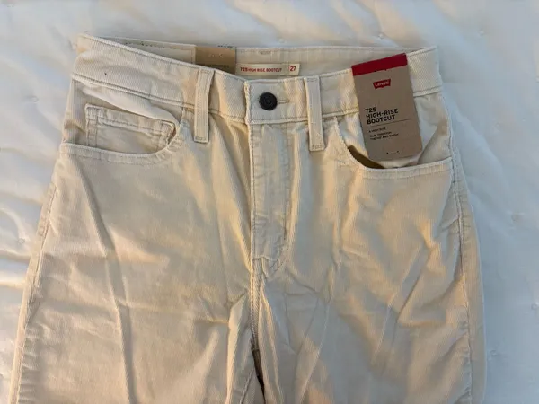 Levi’s High-Rise Bootcut 725 Corduroy Pants - Image 3