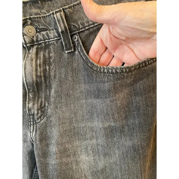 Levi's Premium Straight Leg Jeans Charcoal Wash Denim Black Women's Size 32x30 - Image 9