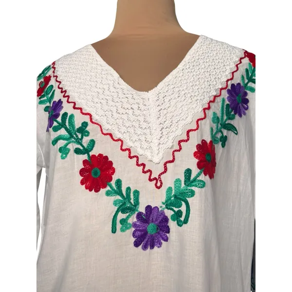 Embroidered Cotton Top White Floral Crochet Lace Boho Peasant Hippie Festival - Image 2