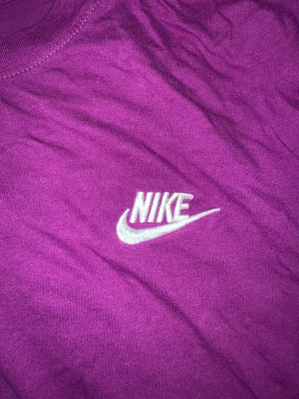 Nike shirt - Image 2