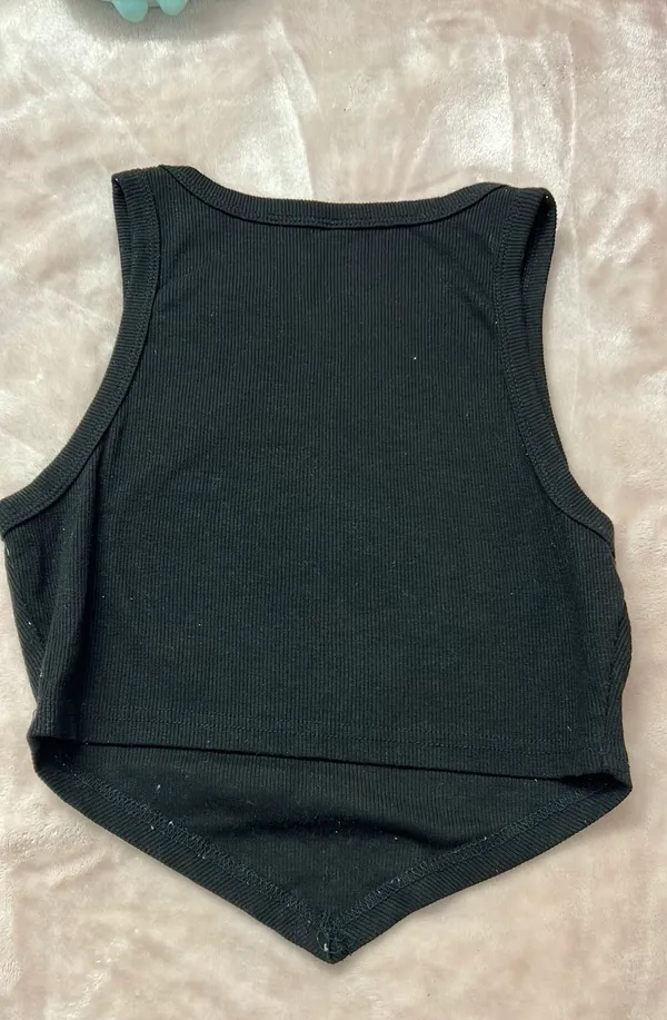 black tank top - Image 2