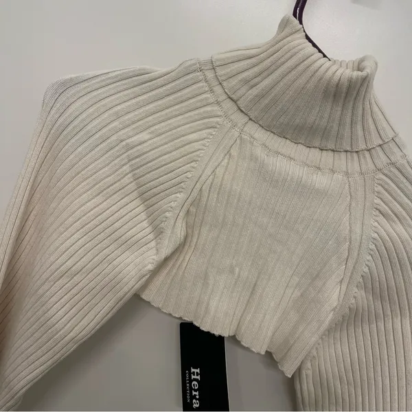 Hera Collection NWT Cream Turtleneck Sweater - Image 7