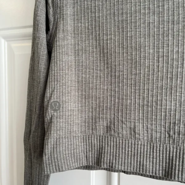 Lululemon Ebb to Street long sleeve shirt - Image 4