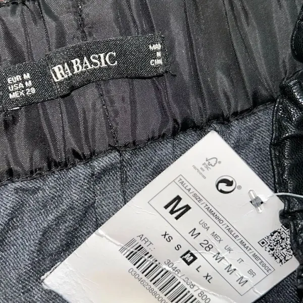 Zara Black Faux Leather Mini Skirt(Size Medium) - Image 3