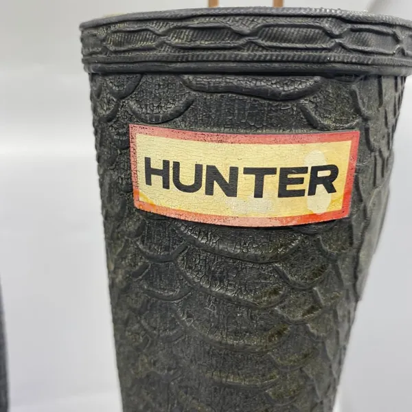 Unisex Hunter Snake Embossed Boots Size US 6M/7F - Image 4