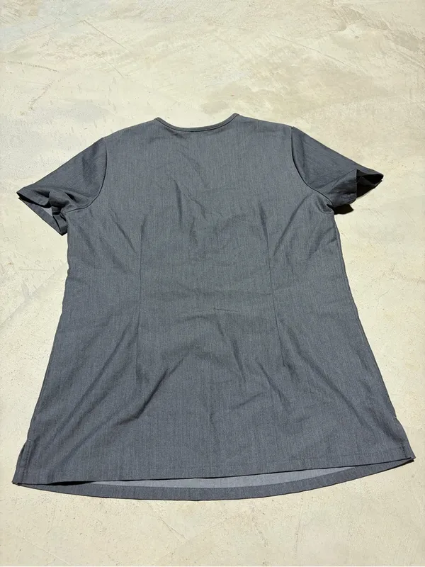 FIGS V-Neck Scrub Top Gray small - Image 4