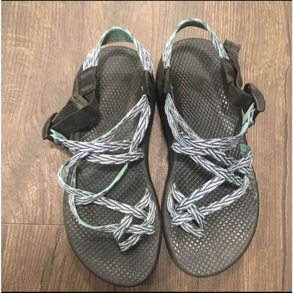 Chacos green double strap classic size 7 hiking sandals - Image 4