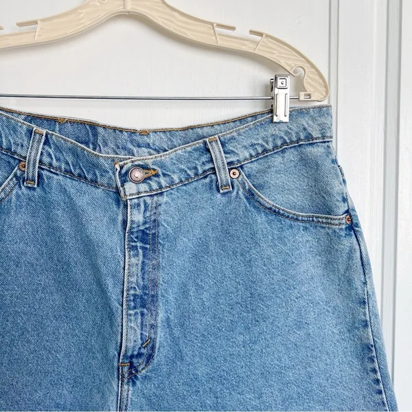 Levi’s • vintage 920 jean shorts orange tab high waisted 90s mom frayed cutoffs - Image 2