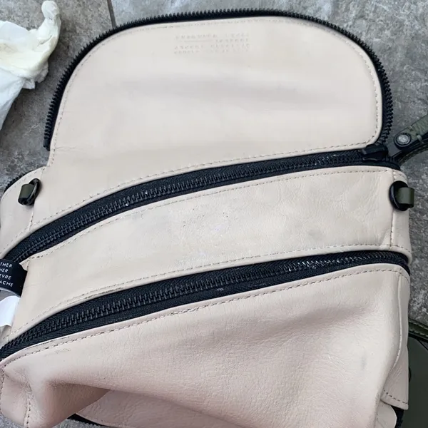 Marc Jacobs REVERSIBLE leather Crossbody / Creme /Hunter Green, GOAT leather - Image 3