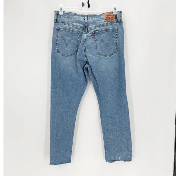 Levi’s wedgie straight raw hem distressed stretch jeans size 32 light wash - Image 2