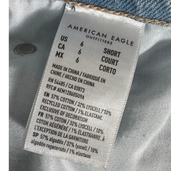 American Eagle Super High-Rise Straight Jeans Light Wash Sz 6 Short Raw Hem - Image 5