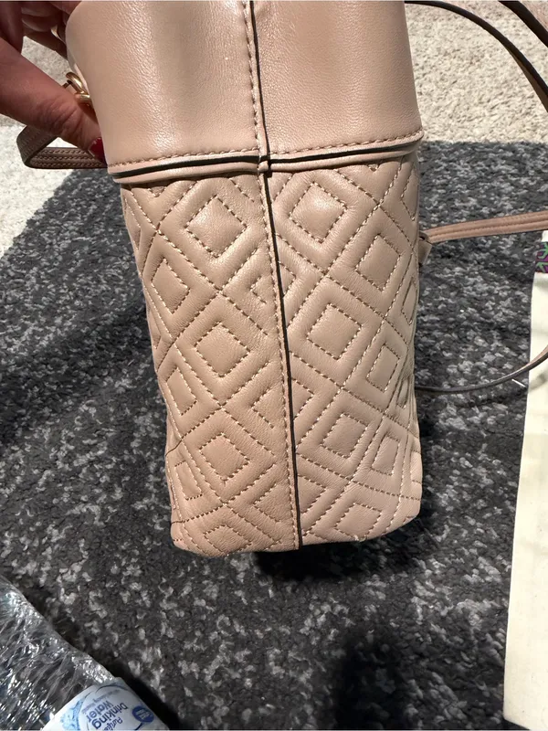 Tory Burch Quilted Taupe Tote Bag with Gold Hardware - Image 11