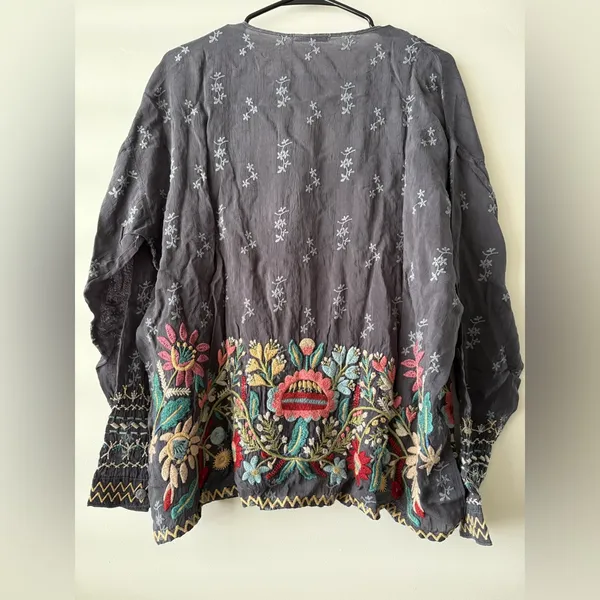Johnny Was CASSIA BUTTON DOWN BLOUSE - Image 4