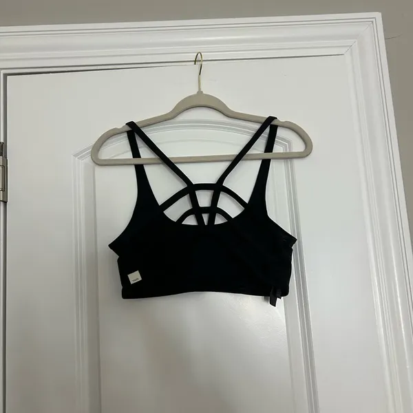 Vuori Women's Yosemite Sports Bra - Image 4