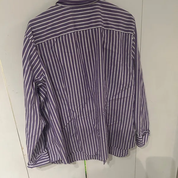 Ralph Lauren Lavender and White Striped Button-Down Shirt no size pit to pit 26 - Image 10