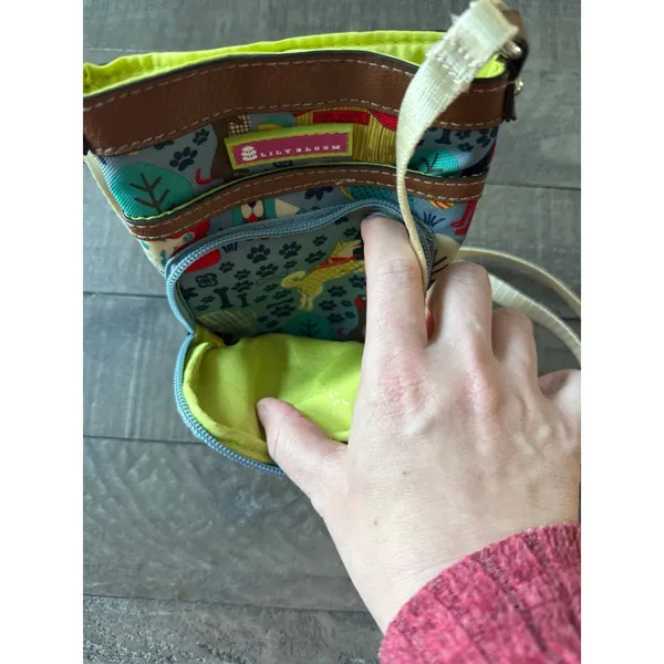 Lily Bloom crossbody bag‎ colorful pattern of dogs and forest scenery - Image 7