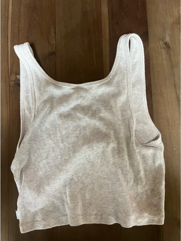 Aritzia Tank - Image 3